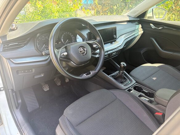 2021 Skoda Octavia IV (A8), белый, 1720000 рублей - вид 9