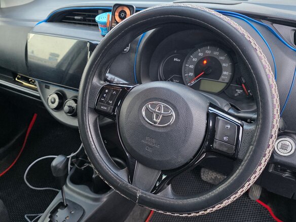 2018 Toyota Vitz III (XP130) Рестайлинг 2, белый, 900000 рублей - вид 18