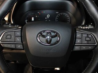 2023 Toyota Highlander IV (XU70), белый, 5500000 рублей, вид 3