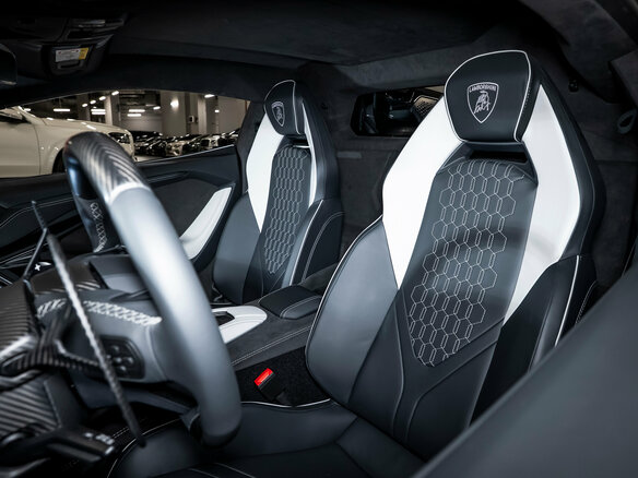 2026 Lamborghini Revuelto, фиолетовый, 74900000 рублей - вид 39