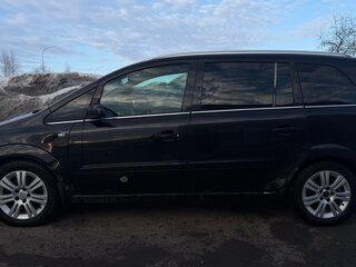 2008 Opel Zafira B, чёрный, 349999 рублей, вид 4