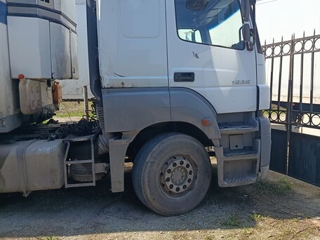 2007 Mercedes-Benz Axor, белый, 600000 рублей, вид 4