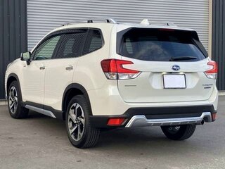 2023 Subaru Forester V Рестайлинг, белый, 2384000 рублей, вид 5
