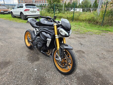 2021 Triumph Speed Triple, чёрный, 1240000 рублей, вид 2