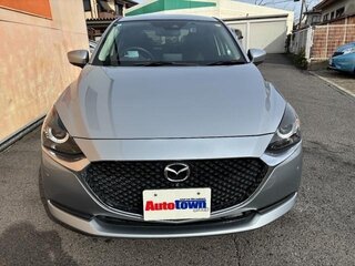 2021 Mazda 2 III (DJ) Рестайлинг, серебристый, 890000 рублей, вид 3