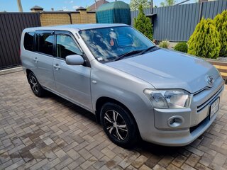2015 Toyota Succeed I Рестайлинг, серебристый, 1400000 рублей, вид 1