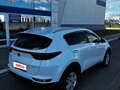 2018 Kia Sportage IV Рестайлинг, белый, 2150000 рублей - вид 3