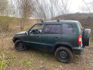 2004 Chevrolet Niva I, зелёный, 240000 рублей, вид 2