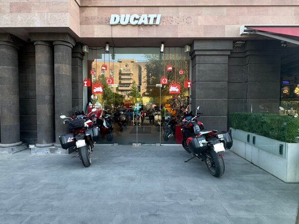 2023 Ducati Multistrada V4, красный, 1999999 рублей - вид 6