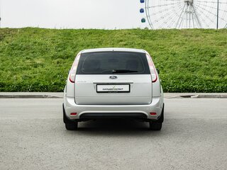 2011 Ford Focus II Рестайлинг, серебристый, 650000 рублей, вид 4
