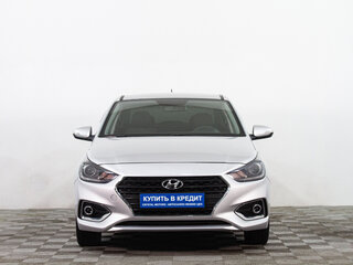 2017 Hyundai Solaris II, серебристый, 1379000 рублей, вид 2