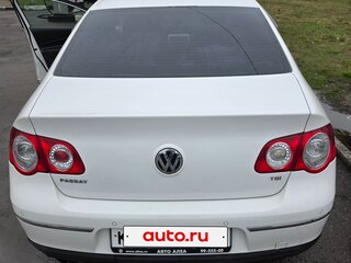 2010 Volkswagen Passat B6, белый, 850000 рублей, вид 2
