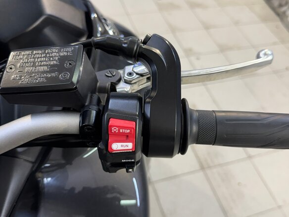 2018 Yamaha Niken, серый, 1000000 рублей - вид 13