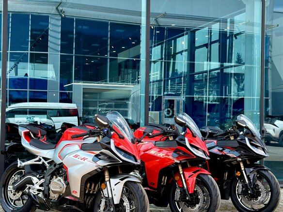 2026 QJMotor SRK 421 RR, чёрный, 629000 рублей - вид 3