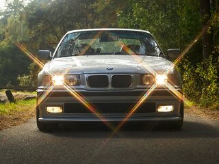 1996 BMW 3 серии 328i III (E36), серебристый, 1700000 рублей, вид 3