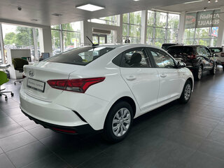 2021 Hyundai Solaris II Рестайлинг, белый, 1568000 рублей, вид 4