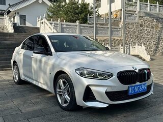 2022 BMW 1 серии 120i III (F52) Рестайлинг, белый, 1783500 рублей, вид 3