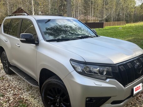 2021 Toyota Land Cruiser Prado 150 Series Рестайлинг 3, серебристый, 6700000 рублей, вид 2