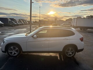 2013 BMW X1 18i I (E84) Рестайлинг, белый, 900000 рублей, вид 4