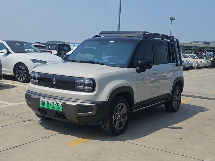 Открыть фотографии: Baojun Yep Plus