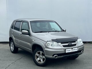 2017 Chevrolet Niva I Рестайлинг, серый, 480000 рублей, вид 3