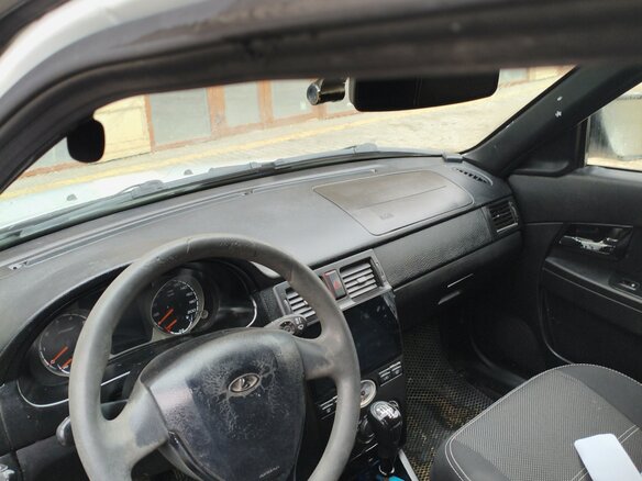 2013 Lada (ВАЗ) Priora I Рестайлинг, белый, 410000 рублей - вид 4