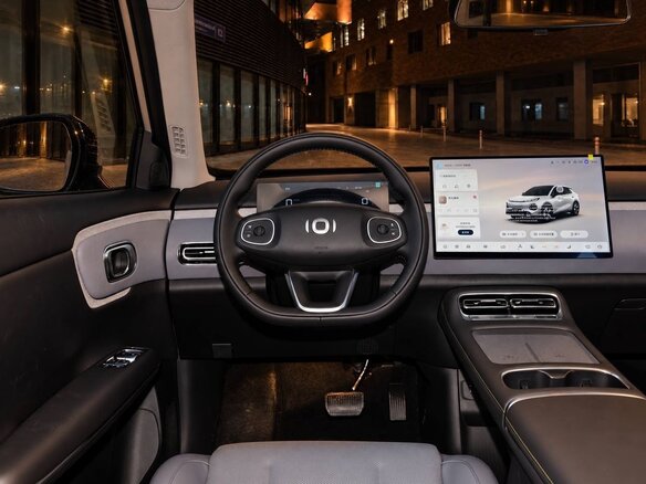 2026 Changan Qiyuan Q05 40.3 kWh II, серебристый - вид 7