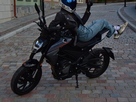 2024 CFMoto 250NK, чёрный, 365000 рублей, вид 4