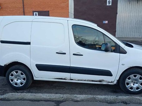 2013 Peugeot Partner, белый, 500000 рублей, вид 1