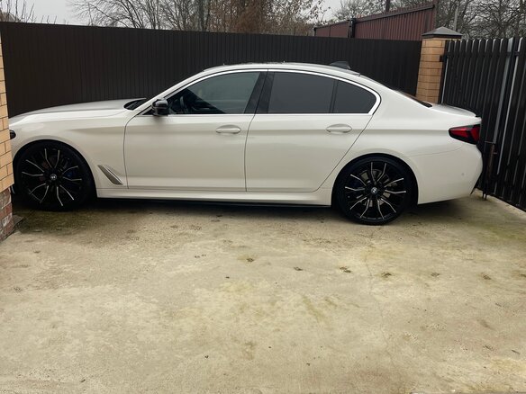 2021 BMW 5 серии 523d VII (G30/G31/G38) Рестайлинг, белый, 5300000 рублей - вид 2