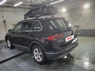 2017 Volkswagen Tiguan II, чёрный, 3100000 рублей, вид 4