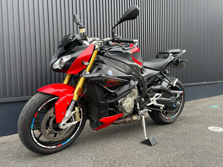 2017 BMW S 1000 R, красный, 980000 рублей, вид 2