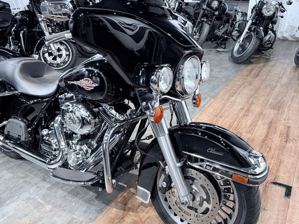2010 Harley-Davidson Street Glide, чёрный, 1099000 рублей - вид 11