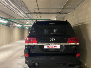 2017 Toyota Land Cruiser 200 Series Рестайлинг 2, чёрный, 6300000 рублей, вид 2