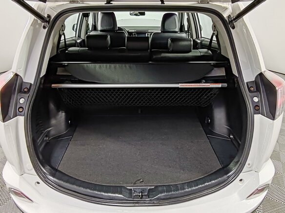 2016 Toyota RAV4 IV (XA40) Рестайлинг, белый - вид 9