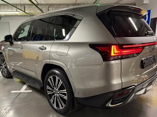 2025 Lexus LX 700h IV, серебристый, 19600000 рублей, вид 3