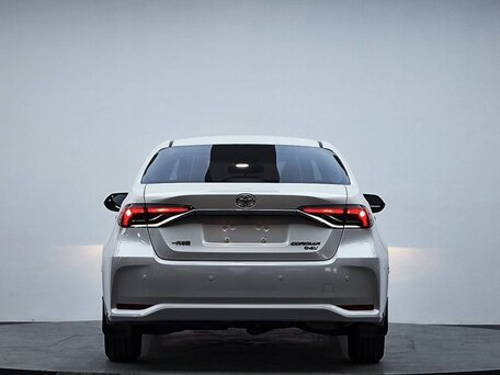 2022 Toyota Corolla XII (E210), белый, 1490000 рублей, вид 3