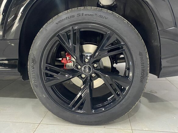 2026 Audi Q6 45 TFSI, чёрный, 8199000 рублей - вид 17