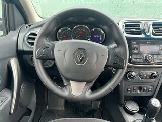 2017 Renault Logan II, синий, 584000 рублей, вид 5