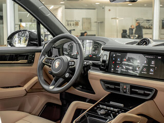 2026 Porsche Cayenne III Рестайлинг, чёрный, 21990000 рублей, вид 4