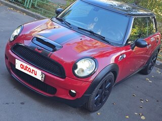 2010 Mini Hatch Cooper S II (R56) Рестайлинг, красный, 865000 рублей, вид 1