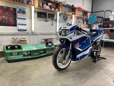1992 Suzuki GSX-R 1100, серебристый, 501000 рублей, вид 3