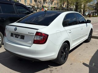 2017 Skoda Rapid I Рестайлинг, белый, 1450000 рублей, вид 4