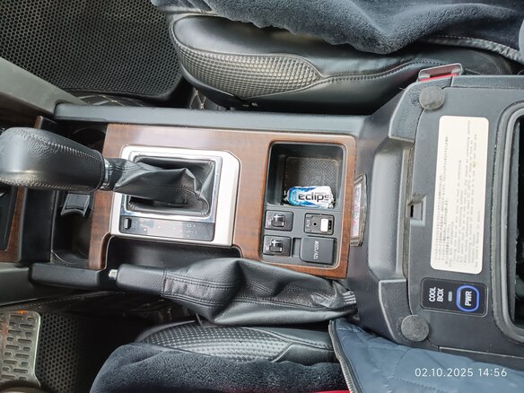 2010 Toyota Land Cruiser Prado 150 Series, золотистый, 2740000 рублей - вид 20