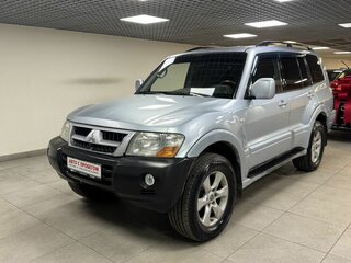 Mitsubishi Pajero IV
