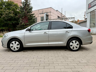 2020 Volkswagen Polo VI, серебристый, 1399000 рублей, вид 4