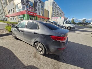 2015 Kia Rio III Рестайлинг, серый, 1050000 рублей, вид 3