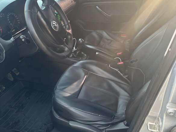 2001 Volkswagen Golf IV, серебристый - вид 9