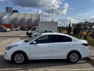 2019 Kia Rio IV, белый, 1200000 рублей, вид 5