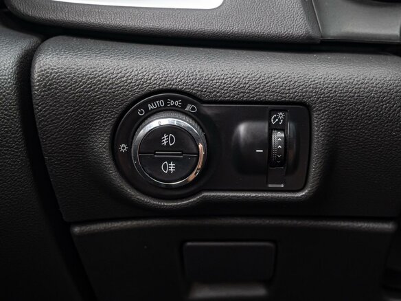 2013 Opel Astra GTC J Рестайлинг, белый, 765000 рублей - вид 18